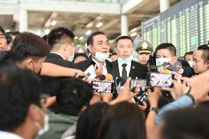 “บิ๊กตู่” ป่วยหยุดพักตามคำสั่งแพทย์ หลังมีอาการไข้ แต่ยังสั่งงานได้ตามปกติ