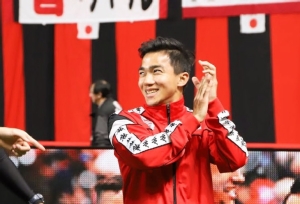 พุ่งกระฉูด! เว็บดังขึ้นค่าตัว "ชนาธิป" เกือบแตะ 100 ล้านบาท