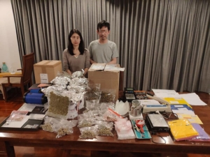 ทลายแก๊งยา Club Drugs สั่งตรงจากยุโรป ทางพัสดุฯ ขายไฮโซนักเที่ยวกลางคืน