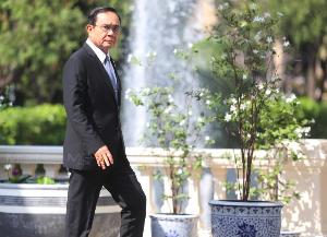 “ประยุทธ์” ขู่ลงดาบหากพบร้องเรียนหน้ากากอนามัย-เจลล้างมือ ขึ้นราคา-กักตุนสินค้า