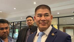 “ธรรมนัส” ปัดสามมิตรรวมตัว แค่ให้กำลังใจ “สุริยะ” ผ่าตัด ยัน พปชร.เป็นหนึ่งเดียว