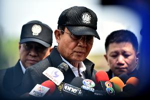 "ประยุทธ์" แจงหลังถูกวิจารณ์ท่าทีไม่เหมาะ  แค่พูดจากใจ ต้องการให้กำลังใจยามวิกฤต