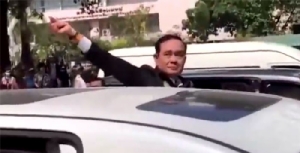 “ประยุทธ์” ไม่สบายใจแสดงท่าทีขณะลงพื้นที่โคราชทำคนเข้าใจผิด แจงเพื่อให้กำลังใจต่อกัน