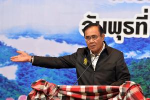 "ประยุทธ์" อวย เลขานายกฯ เป็นคนช่วยไม่ให้เข้าคุก ย้ำป้องกันโคโรนาอย่างดี