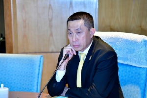 “ศักดิ์สยาม” ดันแก้เกณฑ์ กพท.-ออกไลเซนส์นักบินราชการเป็นนักบินพาณิชย์