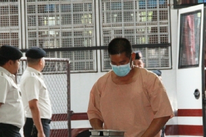 “ผอ.กอล์ฟ” ฆ่าชิงทองให้การรับสารภาพ นัดตรวจหลักฐาน 23 มี.ค.นี้
