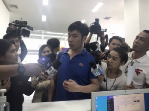 ลูกชาย “บรรยิน” หิ้วข้าวมันไก่มาเยี่ยม เผยพ่อไม่เครียด ยันบริสุทธิ์