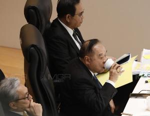 “บิ๊กป้อม” บอกไม่รู้ “อนาคตใหม่” เปิดคลิปเสียงอ้างดูด ส.ส.เข้าสังกัด