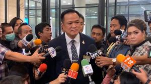 "อนุทิน" ระบุรมต.กลับจากประเทศเสี่ยงโควิด-19 ไม่ต้องกักตัว เชื่อภท.ไม่แตกแถว