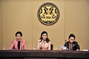 “ประยุทธ์” ให้ตั้งกองทุนช่วยโควิด-19 ครม.สละเงินเดือน 1 เดือน “ท็อป” ยินดีบริจาค