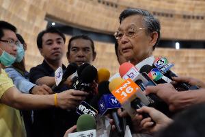 “ชวน” ตีตกเรื่อง 3 ส.ส.ขอเปิดวิสามัญพิจารณาญัตติแก้แฟลชม็อบ