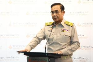 “ประยุทธ์” เมินคุย “ธรรมนัส” กักตุนหน้ากากต้องพิสูจน์อย่าเพิ่งว่า ผิดพร้อมลงโทษ