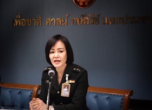 ทบ.ปัดฉีดพ่น ป้องกันโควิด-19 แต่เป็นการปล่อยน้ำยาลงพื้น ไม่อันตราย