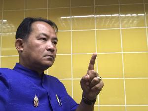 “พี่ศรี” จ่อร้องนายกฯ สอบ “บิ๊กแดง”-นายสนามมวยลุมพินี หลังเซียนมวยเป็น Super Spreader