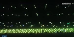 (ชมคลิป) จีนปล่อยกองทัพโดรนแสดงแสงสีตระการตา ฉลอง “เปิดอู่ฮั่น”