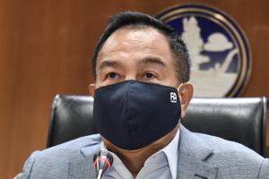 “สมยศ” แจงเหตุขยับไทยลีกฟาดแข้ง ก.ย. ชมทุกสโมสรไม่เห็นแก่ตัว