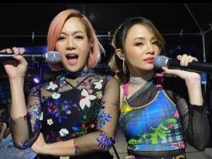 “นิว-จิ๋ว” เปิดบ้านจัดคอนเสิร์ตผ่านไลฟ์ สนุกมันส์ไม่แพ้บนเวที