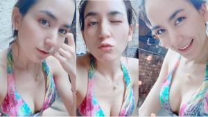 ขาวอึ๋มโดนใจ! "พลอย ชิดจันทร์" อวดหุ่นสวยในบิกินีสีสดใสคลายร้อน