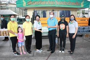 เอ็ม บี เค เซ็นเตอร์ มอบน้ำดื่มสนับสนุนกิจกรรมชุมชนในเขตปทุมวัน