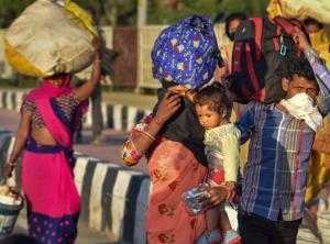 In Clip:  สุดยากจน! “แรงงานหญิงอินเดีย” ไม่มีเงินกลับบ้าน คลอดลูกข้างถนน ก่อนเดินเท้าข้ามรัฐต่ออีก 160 กม.พร้อมทารก