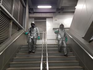 ทบ.ส่งชุดปฏิบัติการล้างสิ่งปนเปื้อนป้องกันCOVID-19 ที่สถานีรถไฟฟ้า MRTสายสีน้ำเงิน-สีม่วง