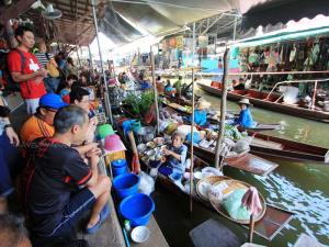 “ตลาดน้ำดำเนินสะดวก” เตรียมเปิดต้อนรับนักท่องเที่ยวสุดสัปดาห์นี้