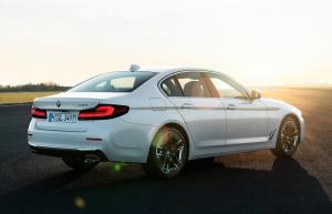 BMW 5-Series  ปรับโฉมพร้อมลุยตลาดหรูปีนี้
