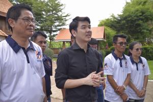 “ก้าวหน้า” ลุยการเมืองท้องถิ่น จ่อส่งลงเลือกตั้ง 4,000 แห่ง “ป็อก” โวยโดนทหาร-ตำรวจ ตามติดทุกจุด