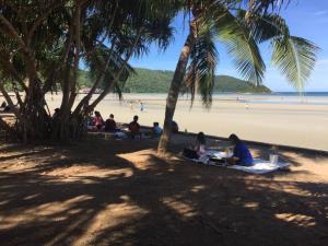 สัตหีบคึก! หาดเตยงามเปิดแล้ว เรือหลวงจักรีนฤเบศรยังไม่เปิด อู่ตะเภามีไฟลต์เชียงใหม่อังคาร-เสาร์