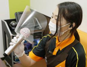 ร้องสู้โควิด! เยือนคาราโอเกะญี่ปุ่น หลังปรับโฉมสู่ “ปกติใหม่”  (ชมคลิป)