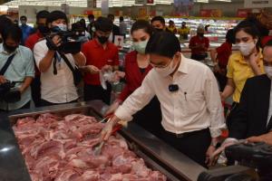 “จุรินทร์” จัดให้ จับมือห้างขายหมูเนื้อแดงกิโลละ 130 บาท ลดค่าครองชีพผู้บริโภค