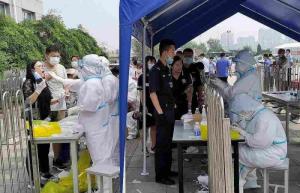 สัญญาณไม่ดี! จีนพบผู้ติดเชื้อรายใหม่สูงสุดนับตั้งแต่เดือนเมษายน