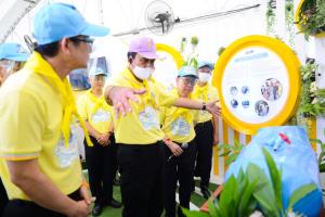 นายกรัฐมนตรีเยี่ยมชมบูทนิทรรศการกระทรวงพลังงาน