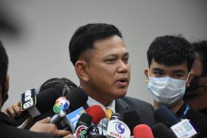 อัยการเร่งสอบปมไม่ฟ้องคดี “บอส” เสร็จใน 7 วัน “อรรถพล” หวั่นองค์กรพัง แนะ อสส.ลงสอบเองพร้อมแจ้งผลด่วน
