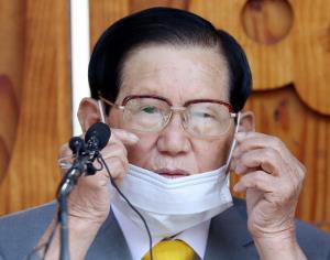 ศาลอนุมัติหมายจับผู้นำ ‘โบสถ์ชินชอนจี’ ตัวการทำ ‘โควิด-19’ ระบาดหนักในเกาหลีใต้