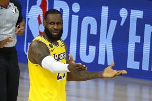 "คิงเจมส์" ไม่เสียดาย "โดนัลด์ ทรัมป์" โจมตีผู้เล่นชังชาติ ขอคว่ำบาตร NBA