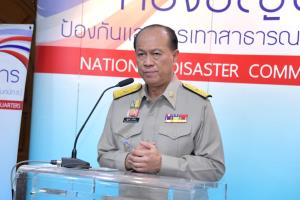 “บิ๊กป๊อก” สั่งผู้ว่าฯ รับมือพายุ-น้ำท่วม ช่วย ปชช.ให้ทันสถานการณ์