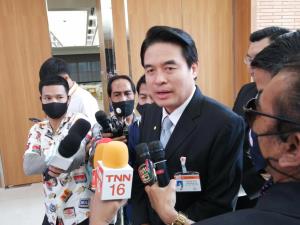 “วราเทพ” ยังไม่เห็นสัญญาณชะลอซื้อเรือดำน้ำ คาดส่งรายงาน กมธ.ให้สภาสัปดาห์หน้า มั่นใจงบฯ เสร็จใน 105 วัน