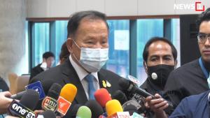“สันติ” ปัดขัดแย้ง “ปรีดี” เมื่อคืนยกหูคุยกันแล้ว แบะท่าพร้อมนั่ง รมว.คลัง หากนายกฯ ไว้ใจ