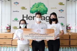 มูลนิธิเฮอริเทจประเทศไทย ร่วมกับอาสาดุสิต ส่งมอบผลิตภัณฑ์ในเครือเฮอริเทจ ช่วยผู้ประสบอุทกภัย จ.สุโขทัย