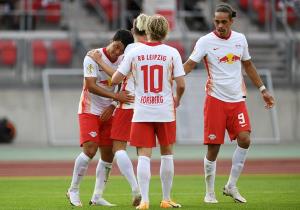 "ฮวาง ฮี ชาน" ทั้งยิงและจ่าย "ไลป์ซิก" ถล่ม 3-0 ฉลุยรอบ 2 เดเอฟเบฯ