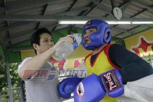 "ศรีสะเกษ" ได้คิวชกอุ่นเครื่อง รอดวล "เอสตราด้า-คูเอดราส" ทวงคืนแชมป์โลก
