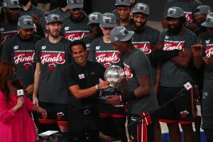 "ไมอามี" ปิดจ๊อบ 4-2 ทะลุชิง NBA หนแรกรอบ 6 ปี ปะทะ "เลเกอร์ส"