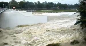 เพชรบุรีประกาศเตือนประชาชน ขนย้ายสิ่งของหนีน้ำภายในบ่ายวันนี้