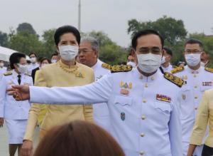 “บิ๊กตู่” อารมณ์ดีให้ถาม ตร.รับมือชุมนุม “วิษณุ” ยันไม่ต้องเก็บของออกจากทำเนียบ