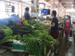 ราคาผักตลาดสดเบตงเริ่มปรับราคาขึ้นรับเทศกาลกินเจ โดยเฉพาะผักชีพุ่งสูง กก.ละ 300 บาท