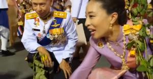 “พระองค์ภาฯ” ตรัส “ครอบครัวเดียวกัน” รับเงินทำบุญจากราษฎรเข้ามูลนิธิเพื่อนพึ่งภาฯ ช่วยน้ำท่วม