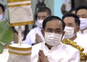 นายกฯ นำคณะรัฐมนตรี ร่วมพิธีเจริญพระพุทธมนต์ เพื่อความเป็นสิริมงคลของประเทศ