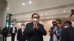 นายกฯ ปัดตอบแนวคิดตั้ง กก.สมานฉันท์