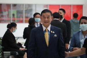 พปชร.ยกคำวินิจฉัยเป็นมาตรฐาน ร้องถือหุ้นสื่อต้องทำสื่อจริง “สิระ” อัดดูข้อมูลดีๆ